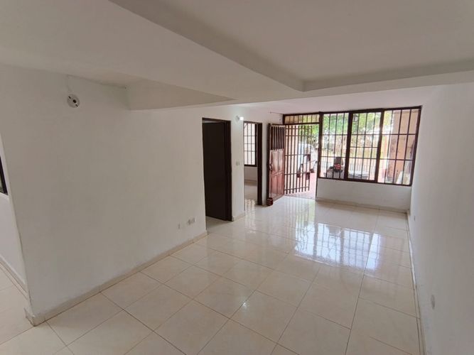 Apartamento de 2 alcobas en venta en Los Guaduales, Cali, 66 m² · foto 8 de 18