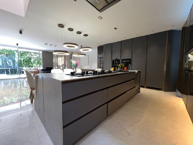 Casa de 4 alcobas en venta en El Poblado, Medellín, 251 m² · foto 9 de 24