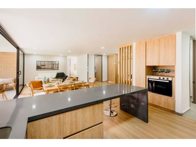 Apartamento de 3 alcobas en venta en Loma De Las Brujas, Envigado, 145 m² · foto 4 de 15