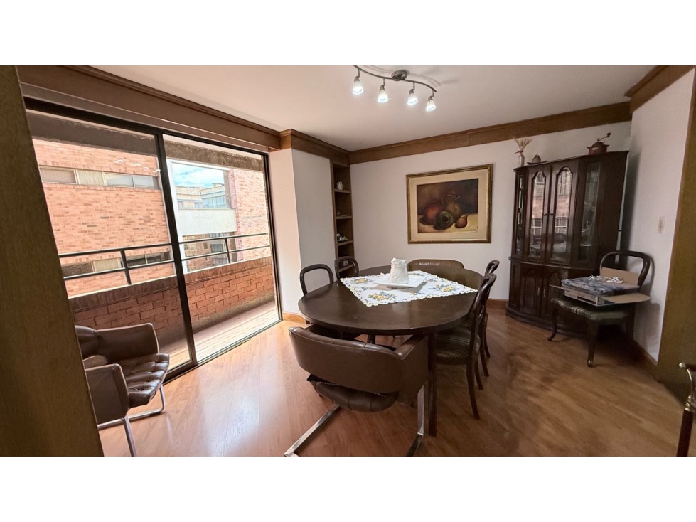 Apartamento en venta en La Carolina, Bogotá · foto 2 de 13