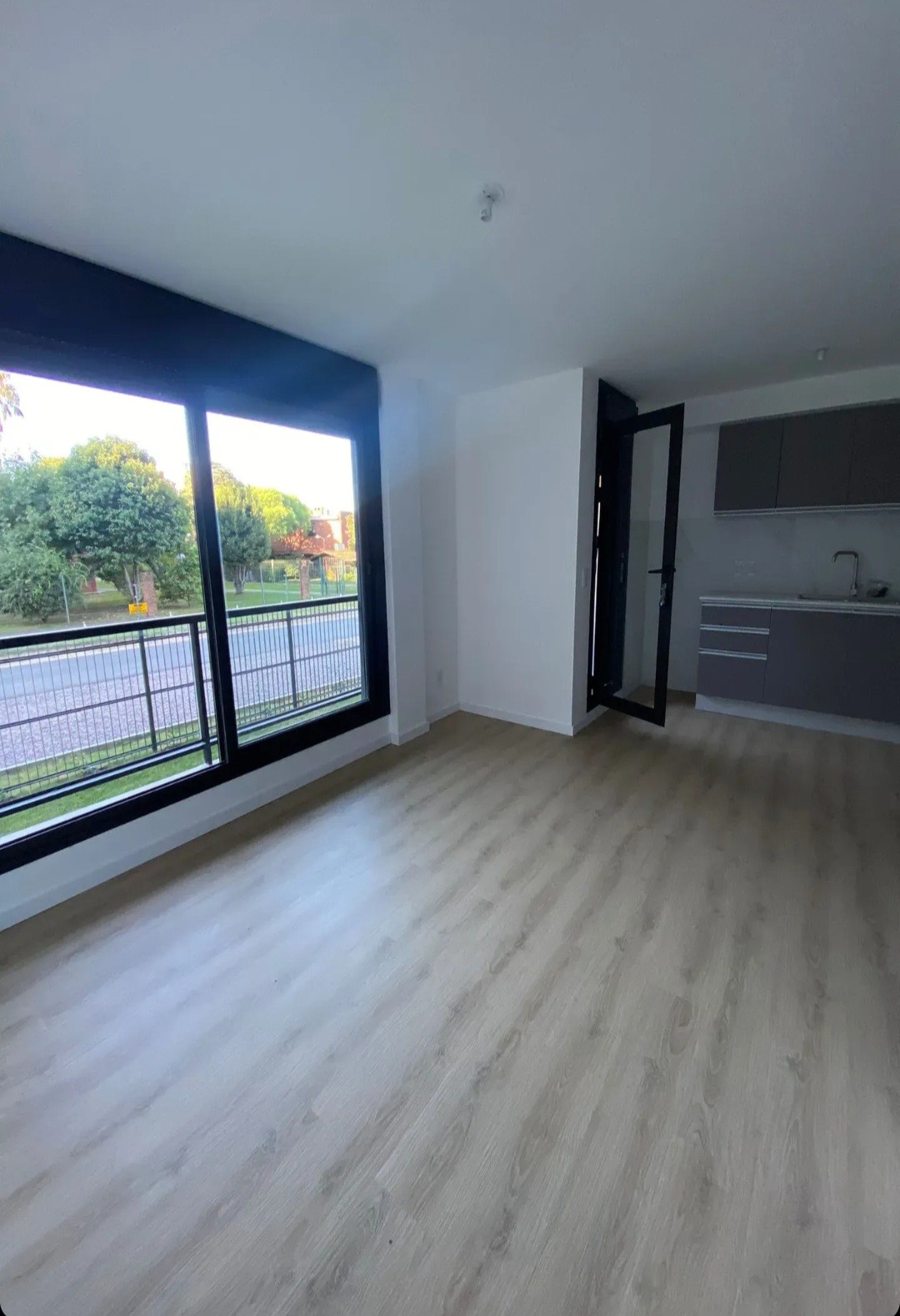 Exclusivo Apartamento de 1 Dormitorio: Ubicación Premium en Almirón, a Pasos de Portones Shopping · Foto 4