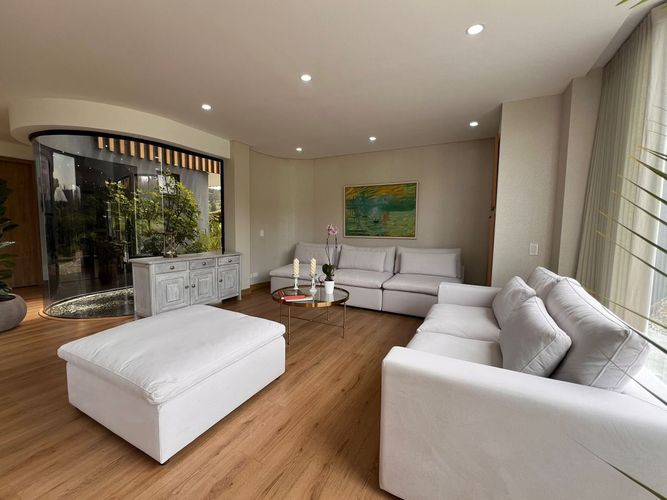 Casa de 3 alcobas en venta en Loma Del Chocho, Envigado, 414 m² · foto 4 de 18