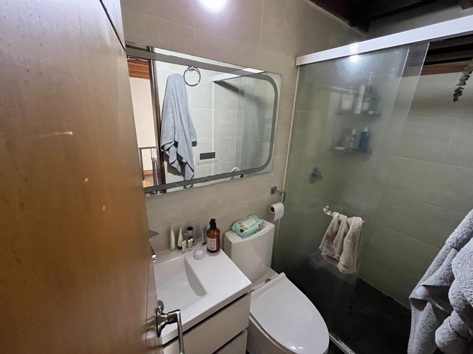Casa de 4 alcobas en venta en El Castillo, Medellín, 260 m² · foto 4 de 22