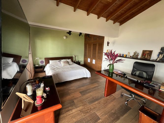 Casa de 4 alcobas en venta en El Castillo, Medellín, 260 m² · foto 7 de 22