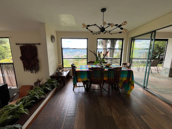 Casa de 4 alcobas en venta en El Castillo, Medellín, 260 m² · foto 11 de 22