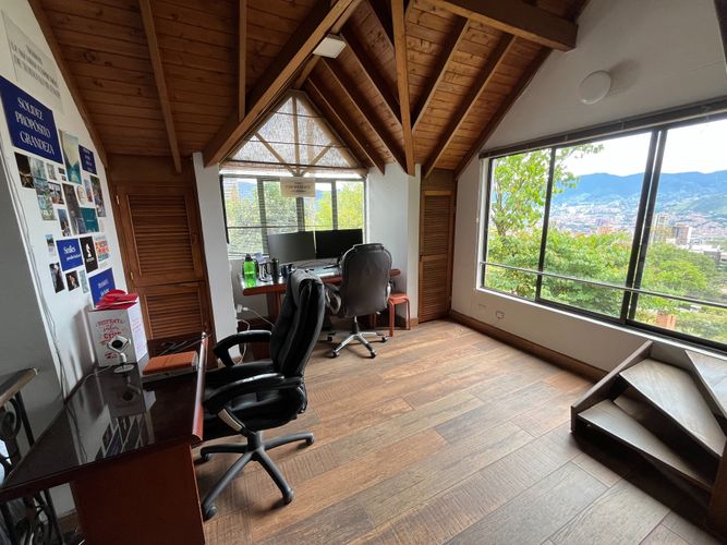 Casa de 4 alcobas en venta en El Castillo, Medellín, 260 m² · foto 20 de 22