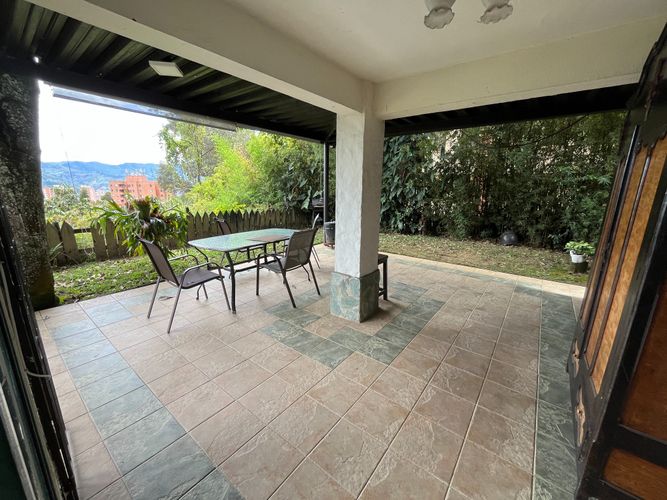Casa de 4 alcobas en venta en El Castillo, Medellín, 260 m² · foto 16 de 22
