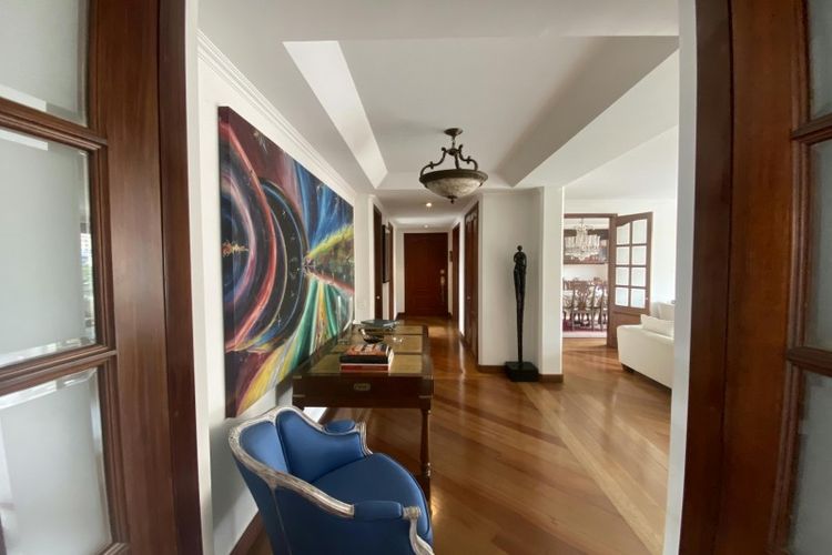 Apartamento de 2 alcobas en venta en La Candelaria, Bogotá, 198 m² · foto 4 de 10