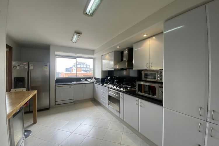 Apartamento de 2 alcobas en venta en La Candelaria, Bogotá, 198 m² · foto 8 de 10