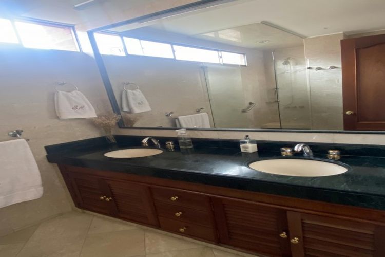 Apartamento de 2 alcobas en venta en La Candelaria, Bogotá, 198 m² · foto 9 de 10