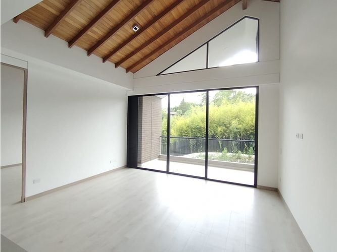 Apartamento de 2 alcobas en venta en Las Palmas, El Retiro, 95 m² · foto 2 de 11