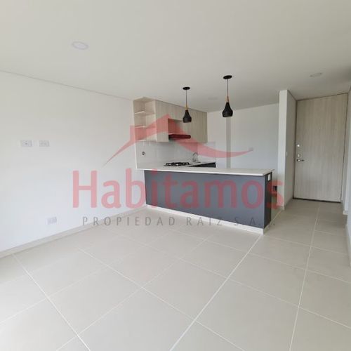 Apartamento de 3 alcobas en venta en Glorieta Pilsen, Itagüí, 71 m² · foto 3 de 19
