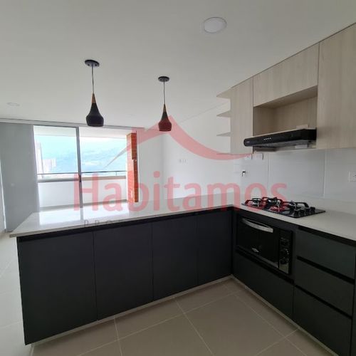Apartamento de 3 alcobas en venta en Glorieta Pilsen, Itagüí, 71 m² · foto 6 de 19