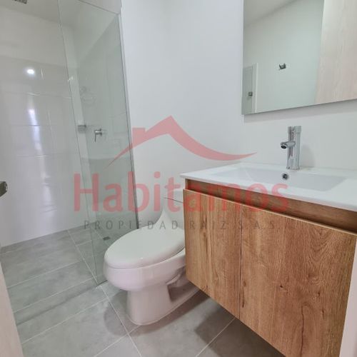 Apartamento de 3 alcobas en venta en Glorieta Pilsen, Itagüí, 71 m² · foto 11 de 19