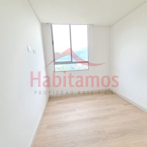 Apartamento de 3 alcobas en venta en Glorieta Pilsen, Itagüí, 71 m² · foto 12 de 19