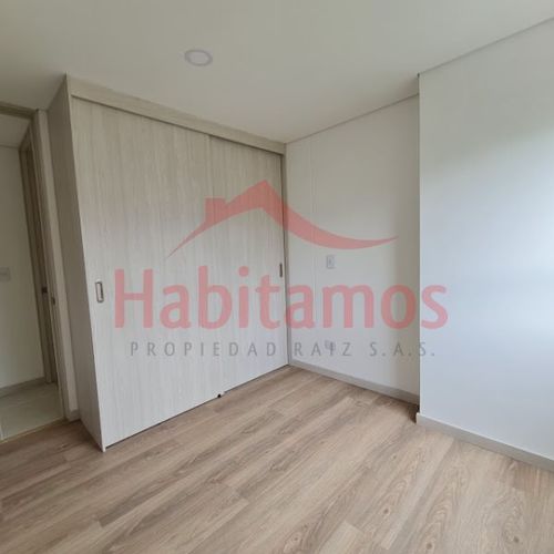 Apartamento de 3 alcobas en venta en Glorieta Pilsen, Itagüí, 71 m² · foto 14 de 19