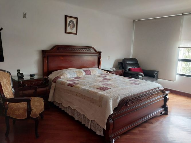 Apartamento de 3 alcobas en venta en Santa Barbara, Bogotá, 145 m² · foto 16 de 19