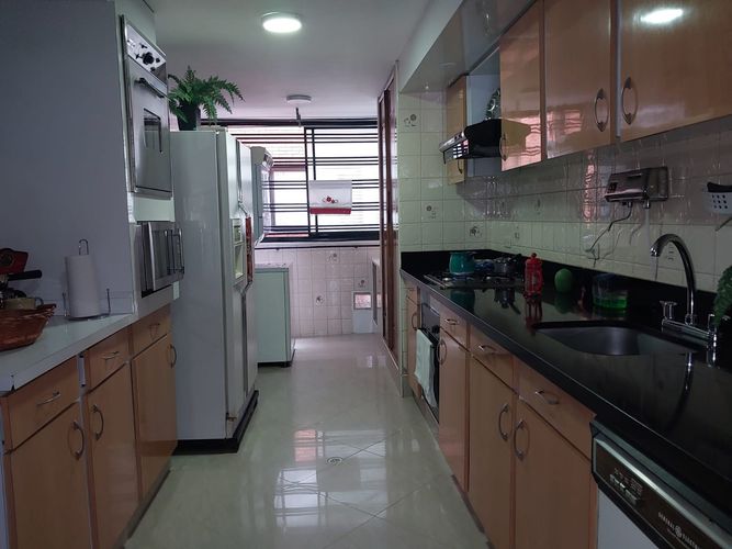 Apartamento de 3 alcobas en venta en Santa Barbara, Bogotá, 145 m² · foto 7 de 19