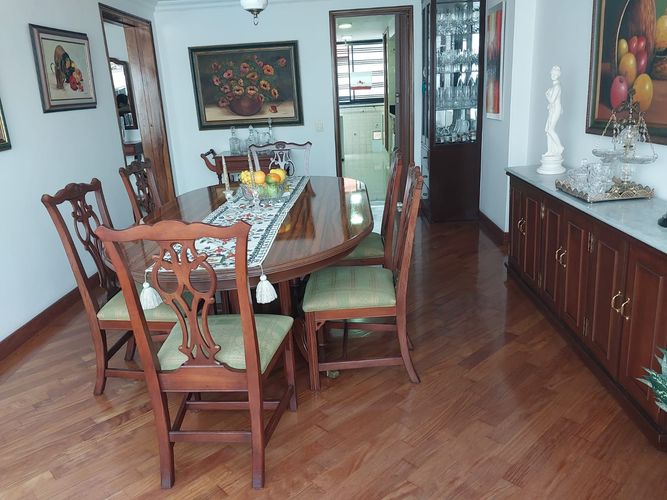 Apartamento de 3 alcobas en venta en Santa Barbara, Bogotá, 145 m² · foto 3 de 19