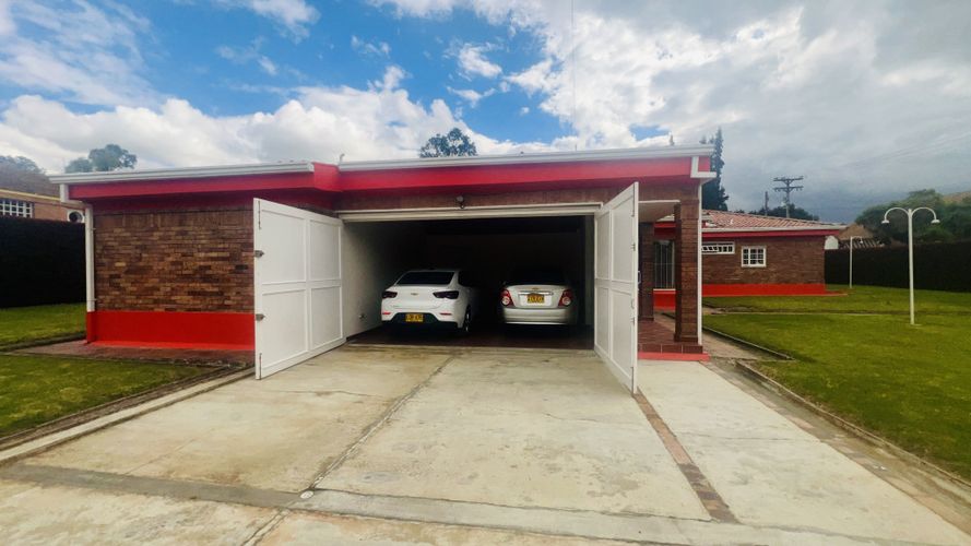 Casa de 5 alcobas en venta en Guaymaral, Bogotá, 486 m² · foto 4 de 24