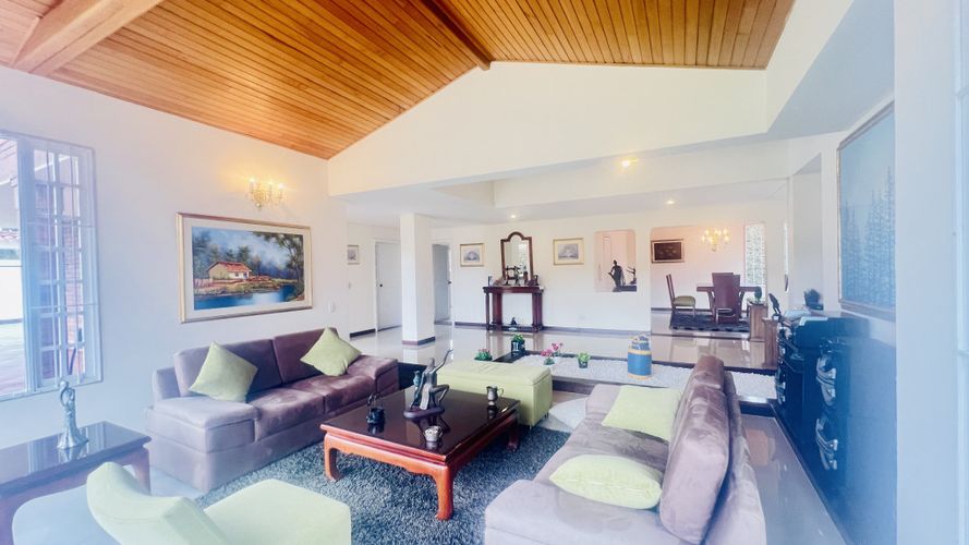 Casa de 5 alcobas en venta en Guaymaral, Bogotá, 486 m² · foto 7 de 24