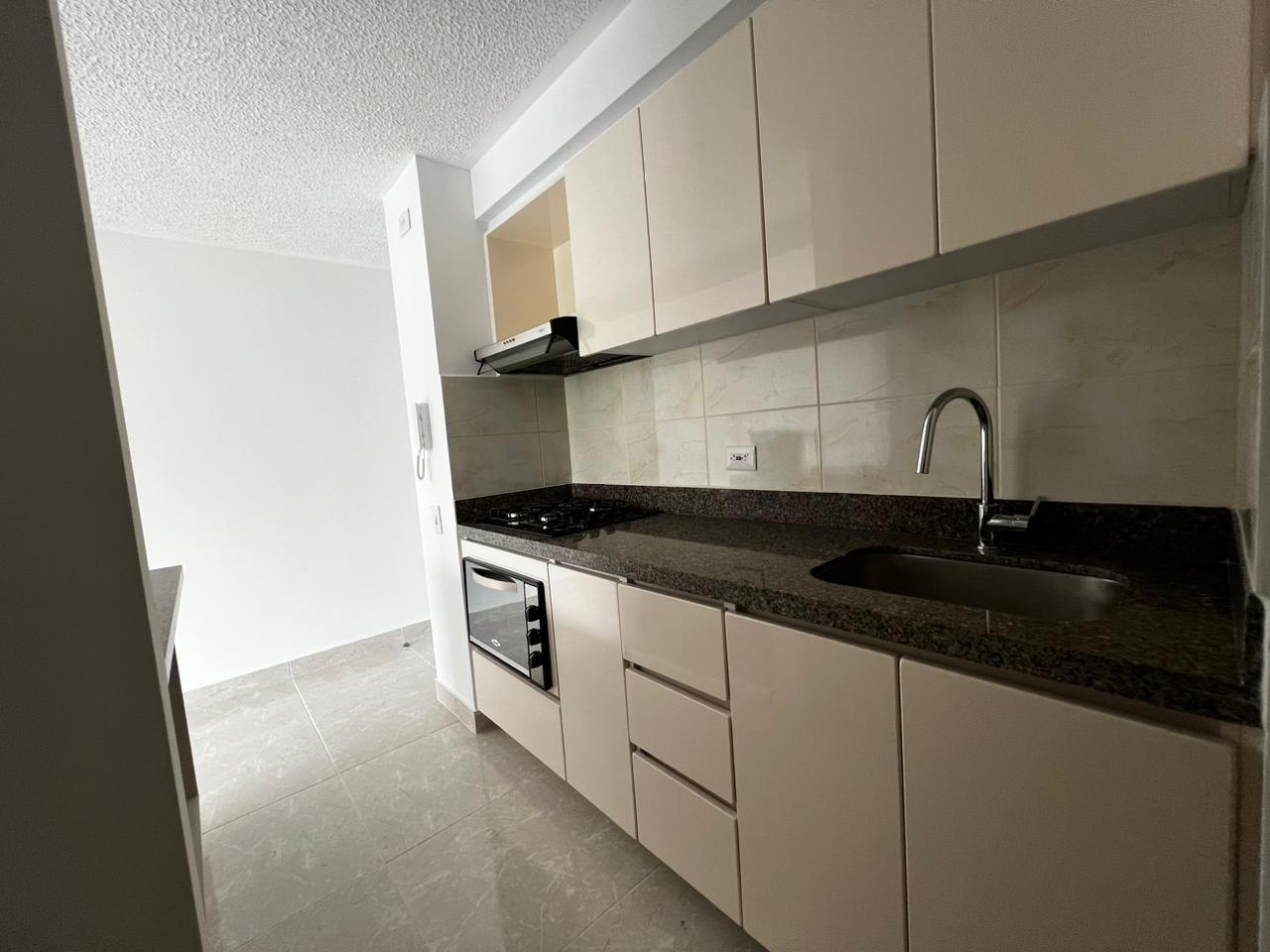 Apartamento en venta en El Poblado Ii Etapa, Pereira · foto 3 de 15