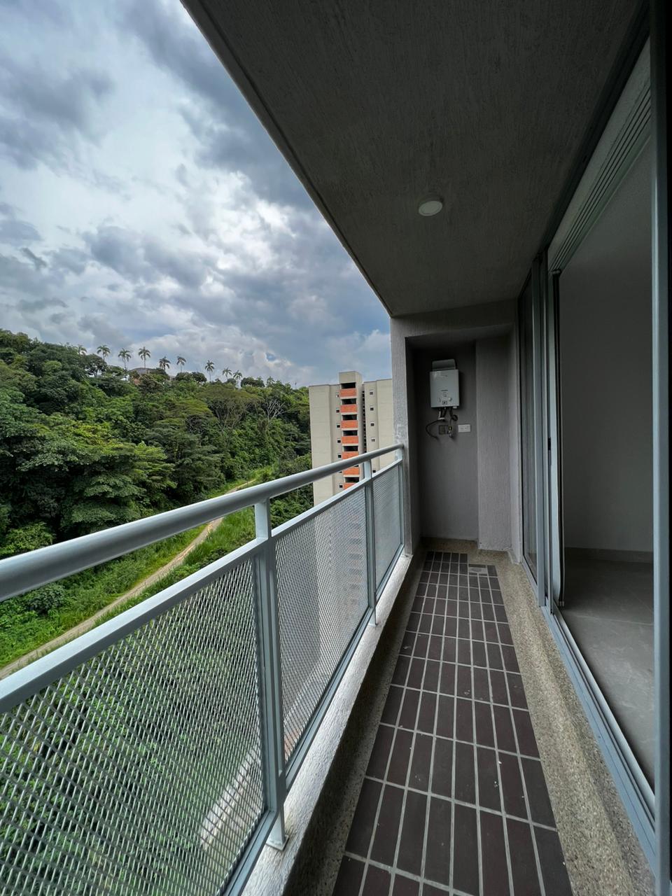 Apartamento en venta en El Poblado Ii Etapa, Pereira · foto 5 de 15