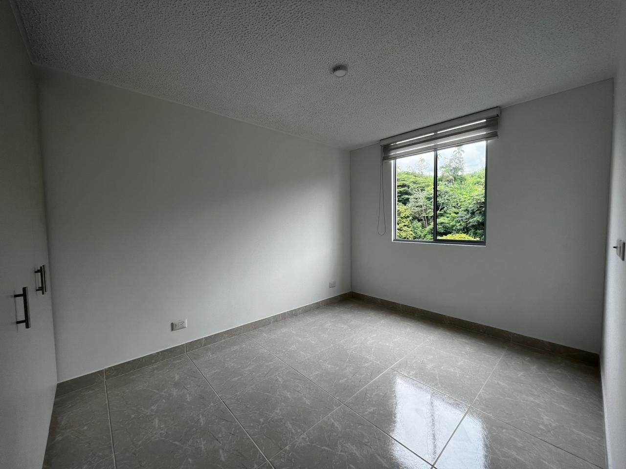 Apartamento en venta en El Poblado Ii Etapa, Pereira · foto 9 de 15