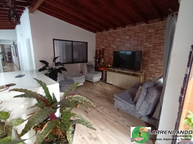 Apartamento en venta en Centro, Itagüí · foto 2 de 15