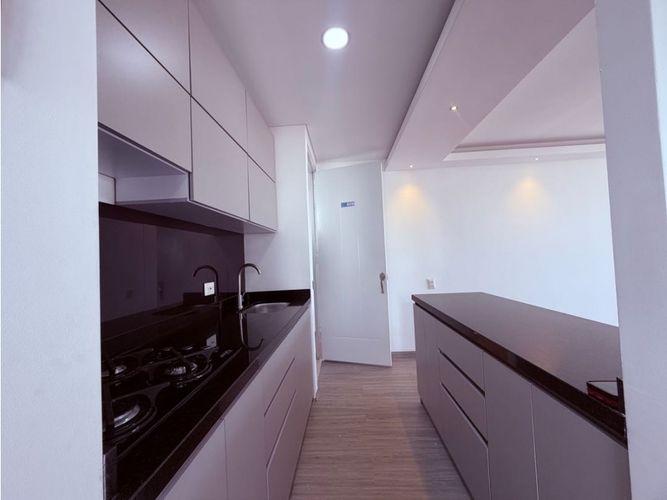 Apartamento de 2 alcobas en venta en Valle Del Lili, Jamundí, 56 m² · foto 2 de 13