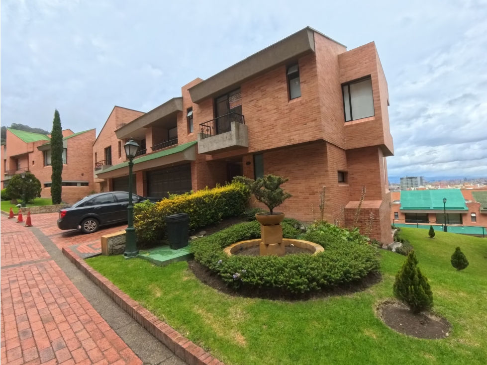 Departamento en venta bajo precio de mercado en Bosques del Marques