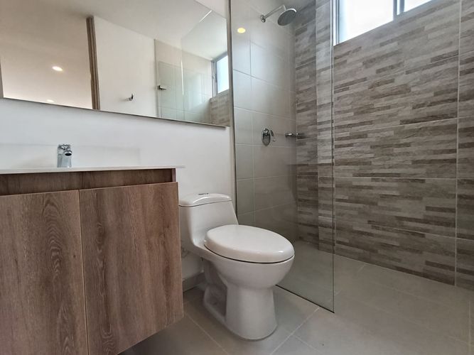 Apartamento de 2 alcobas en arriendo en El Poblado, Medellín, 75 m² · foto 11 de 13