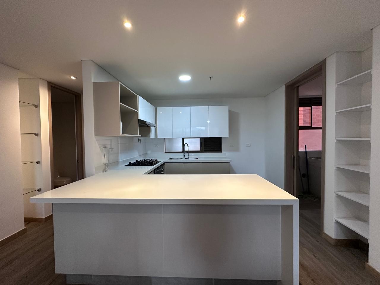 Apartamento en arriendo en El Poblado, Medellín · foto 7 de 20
