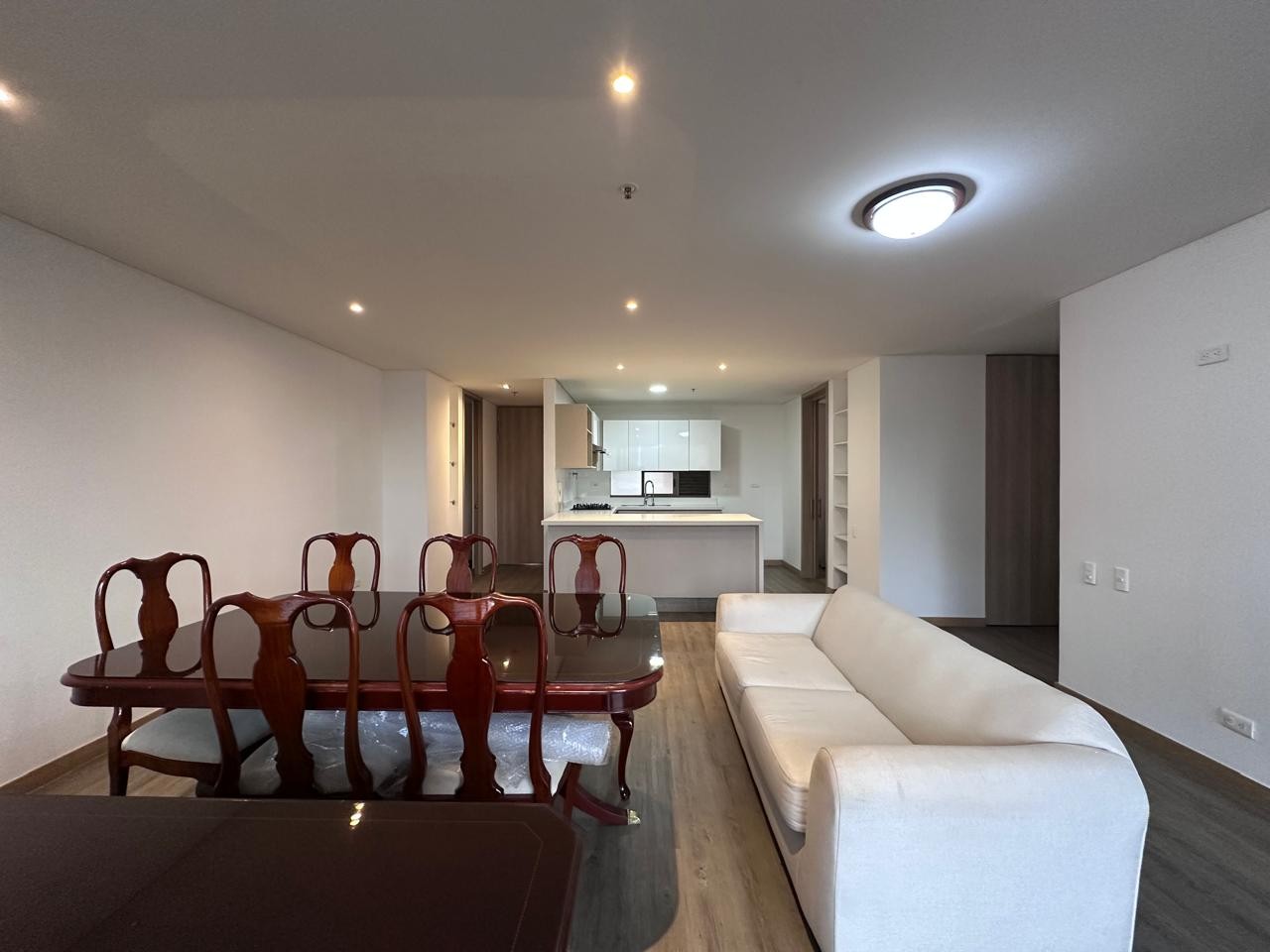 Apartamento en arriendo en El Poblado, Medellín · foto 6 de 20