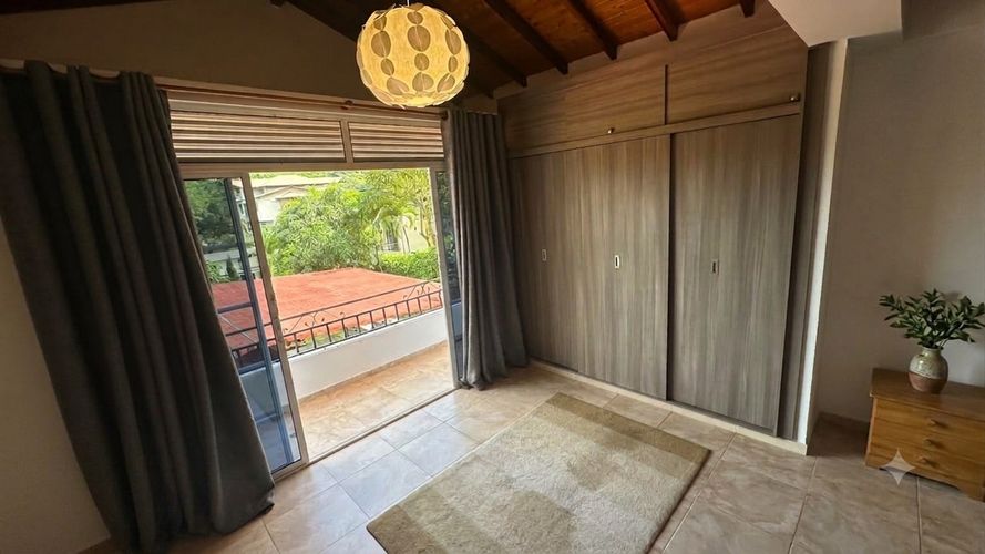 Casa de 4 alcobas en venta en Casiano, Floridablanca, 1225 m² · foto 12 de 16