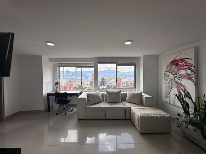 Apartamento de 2 alcobas en arriendo en El Poblado, Medellín, 45 m² · foto 2 de 16
