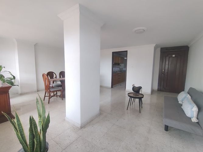 Apartamento de 3 alcobas en venta en San Vicente, Cali, 96 m² · foto 6 de 18