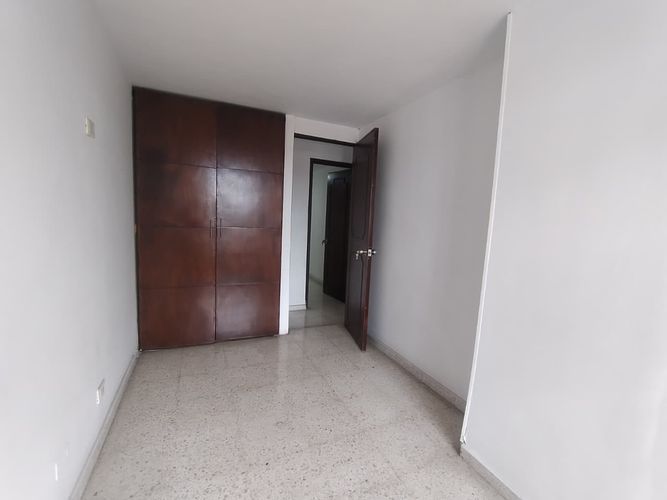 Apartamento de 3 alcobas en venta en San Vicente, Cali, 96 m² · foto 15 de 18