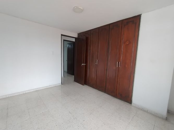 Apartamento de 3 alcobas en venta en San Vicente, Cali, 96 m² · foto 13 de 18