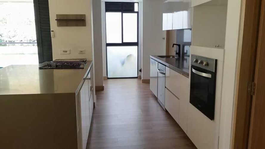 Apartamento de 4 alcobas en arriendo en Cabeceras De Llanogrande, Rionegro, 213 m² · foto 4 de 20