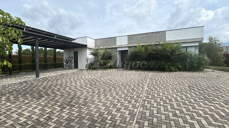 Casa en Arriendo en Llano Grande, Rionegro
