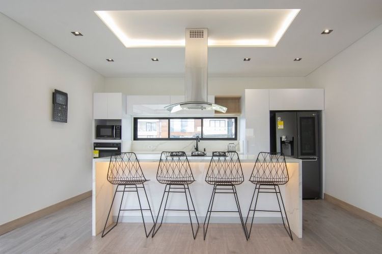 Casa de 4 alcobas en arriendo en Llano Grande, Rionegro, 1850 m² · foto 3 de 23