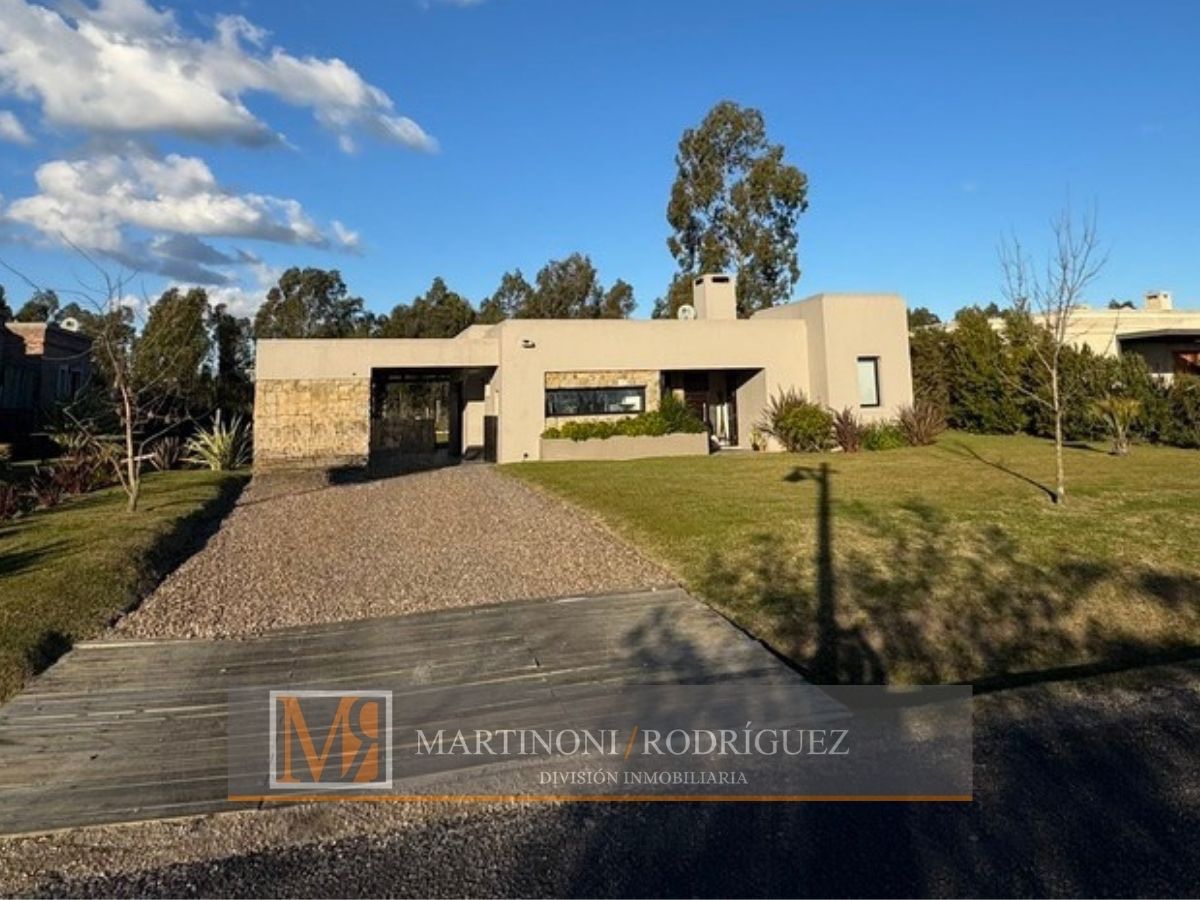Elegante Residencia Con Piscina Climatizada En Mirador De La Tahona | Privacidad, Confort Y Naturaleza