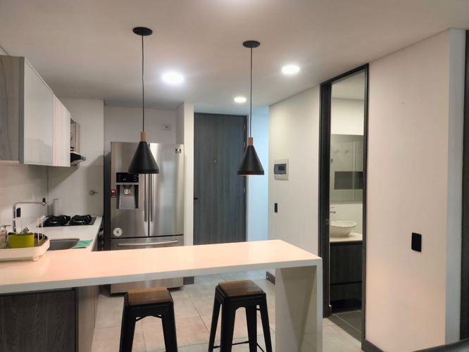 Apartamento de 1 alcoba en arriendo en El Poblado, Medellín, 42 m² · foto 2 de 10