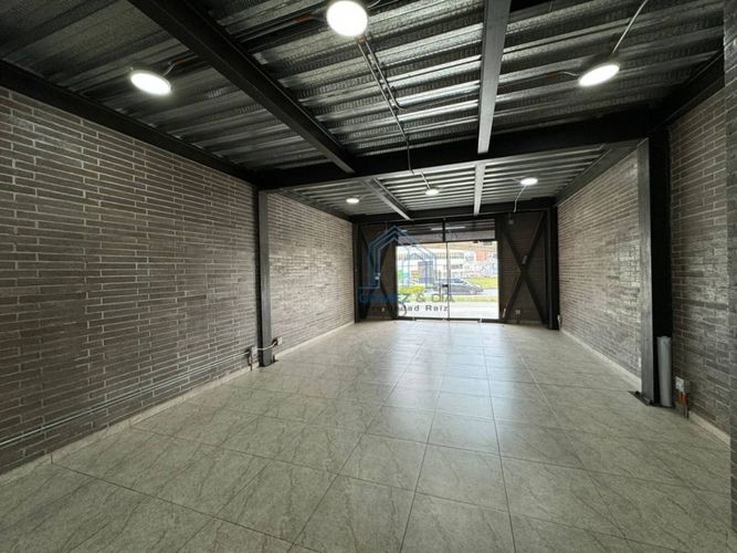 Local en arriendo en Los Colores, Medellín, 80 m² · foto 2 de 4