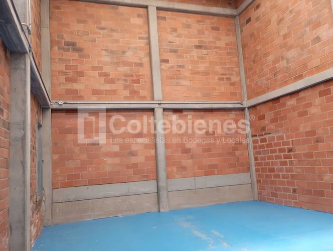 Bodega en arriendo en Chachafruto, Rionegro, 225 m² · foto 2 de 22