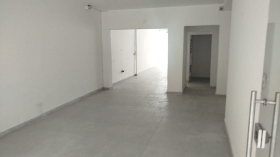 Local en arriendo en Las Acacias, Medellín, 130 m² · foto 3 de 4
