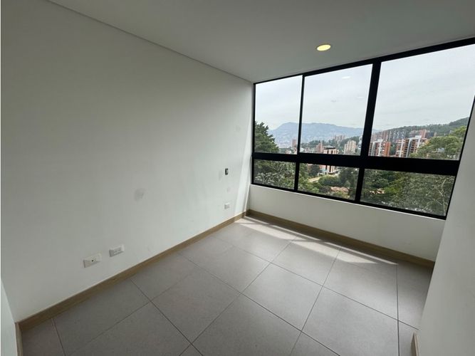 Apartamento de 3 alcobas en arriendo en El Poblado, Medellín, 130 m² · foto 9 de 19