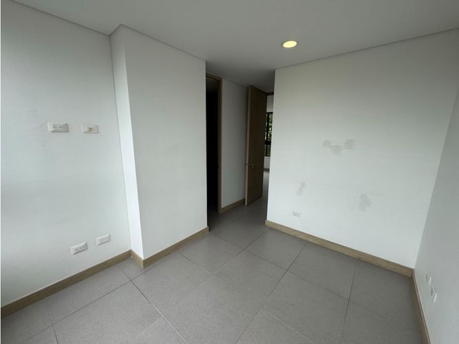 Apartamento de 3 alcobas en arriendo en El Poblado, Medellín, 130 m² · foto 10 de 19