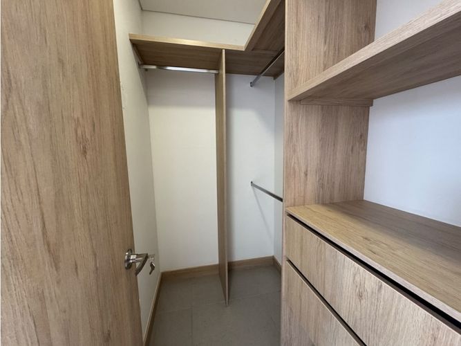 Apartamento de 3 alcobas en arriendo en El Poblado, Medellín, 130 m² · foto 16 de 19